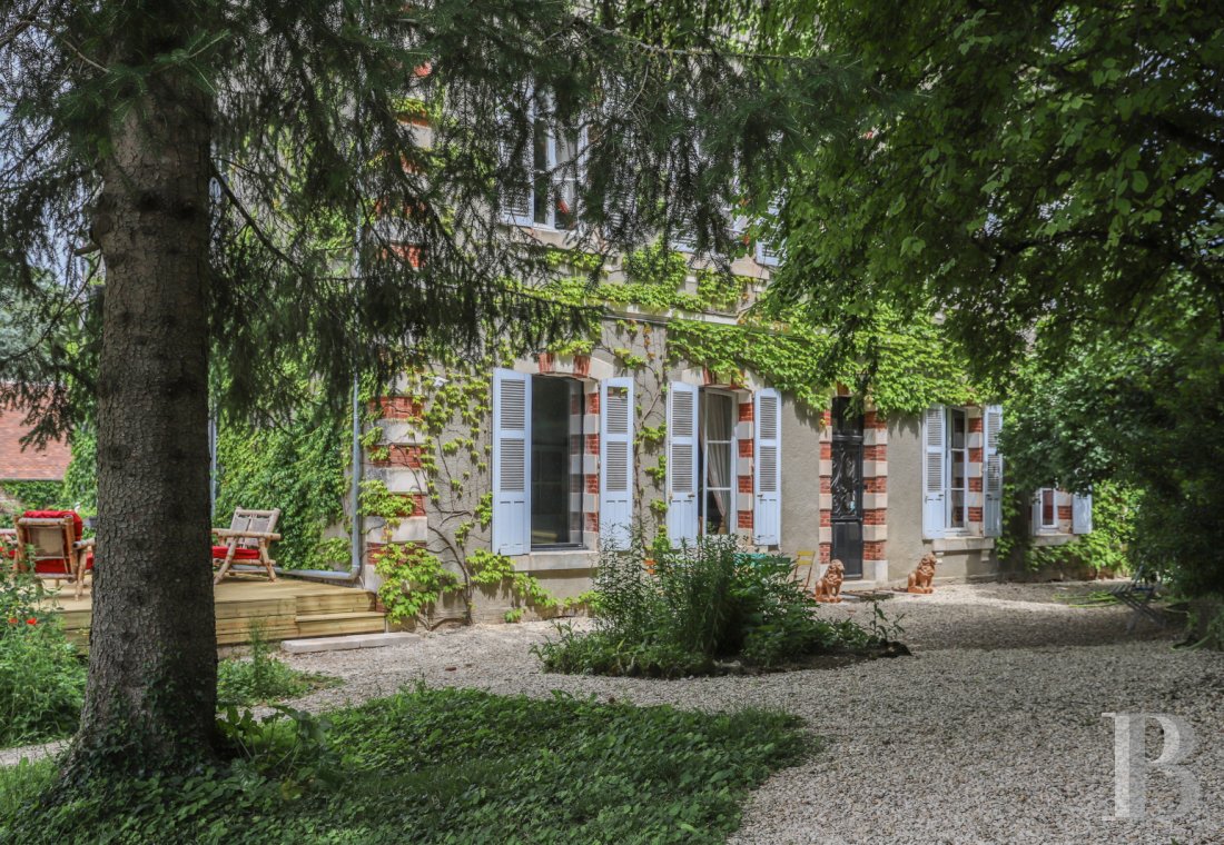 Dans l’Yonne, au sud d’Auxerre, un manoir du 19e siècle à l’orée d’un village - photo  n°36